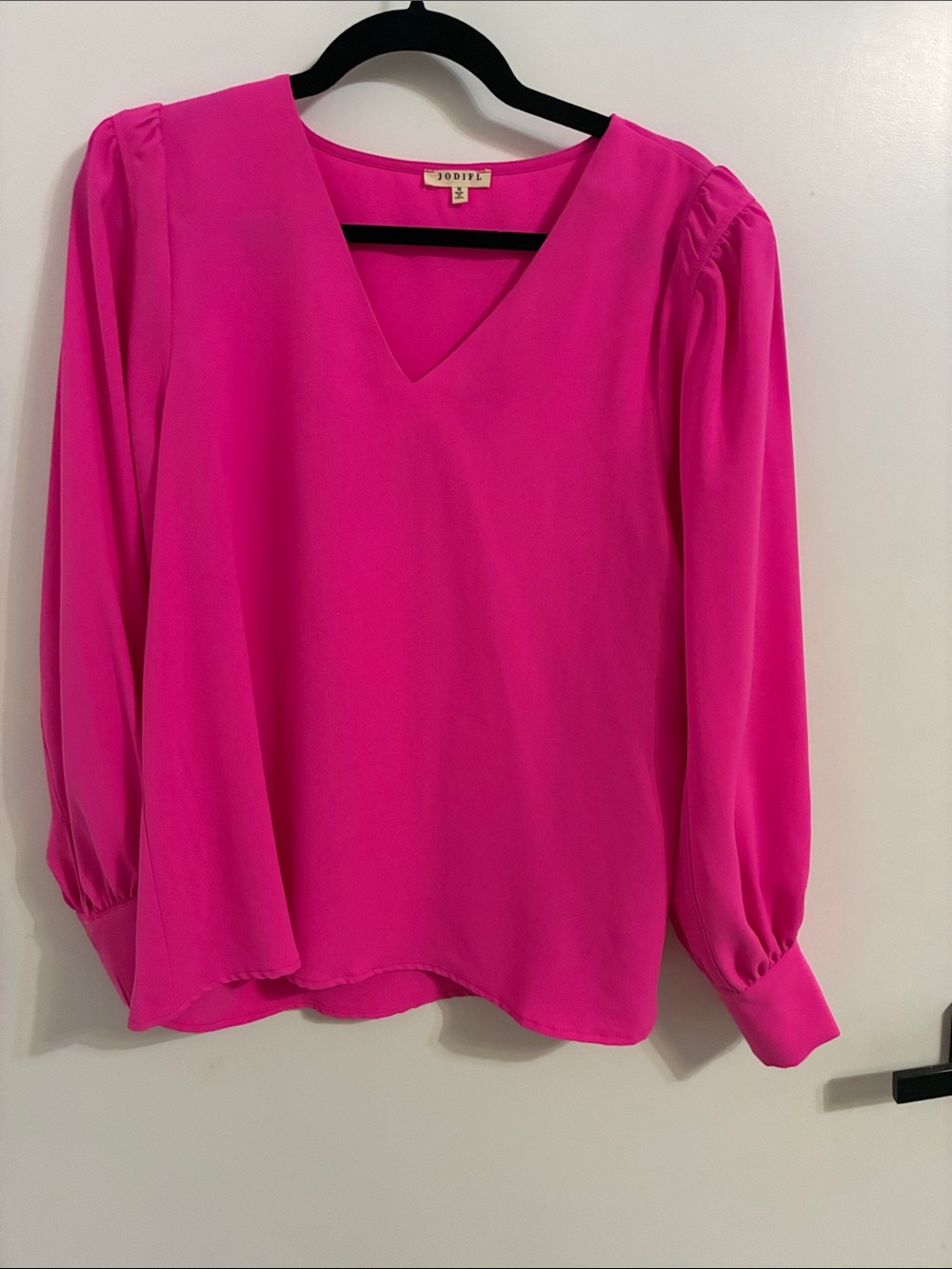 JODIFL Hot Pink V-Neck Long Sleeve Blouse Size Medium